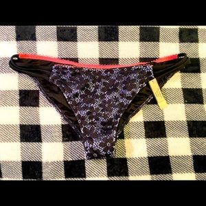 NWT Victoria Secret Bikini Bottoms Medium